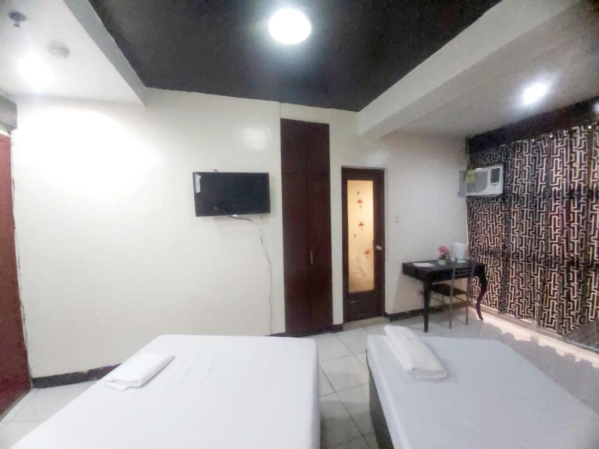 Cosmo Hotel Espana Near Ust Manila Zewnętrze zdjęcie