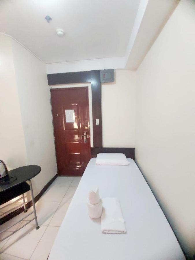 Cosmo Hotel Espana Near Ust Manila Zewnętrze zdjęcie