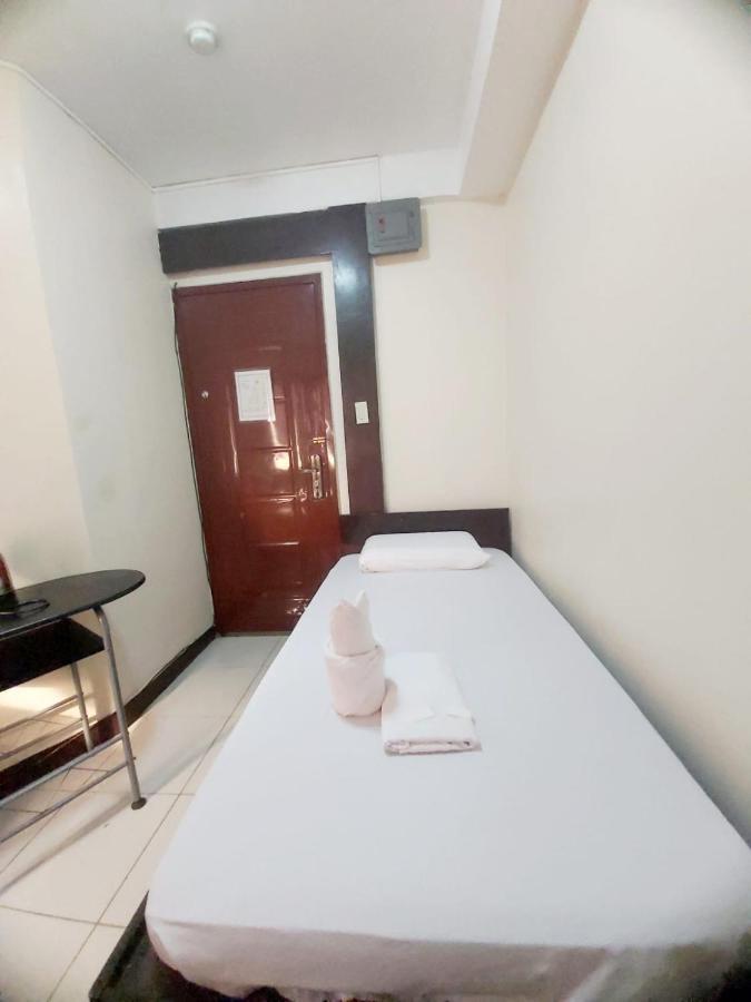 Cosmo Hotel Espana Near Ust Manila Zewnętrze zdjęcie